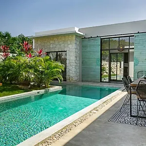 casa-lou-large-house-and-pool-beach-club-access.tulum-hotels.net/